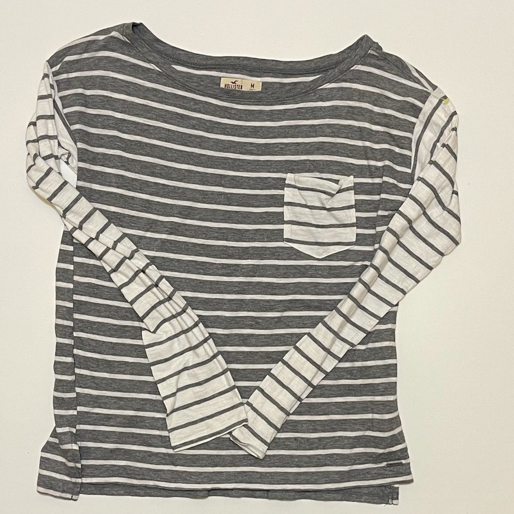Hollister striped longsleeve tees women’s medium Gently worn excellent condition